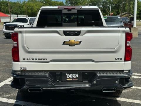 Pre-Owned Iridescent Pearl Tricoat 2024 Chevrolet Silverado 1500 LTZ 4WD - photo 5 - Stock #260686A