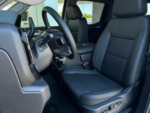 New Black 2026 Chevrolet Silverado 1500 LT 4WD - photo 11 - Stock #260954