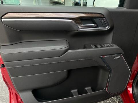 New Radiant Red Tintcoat 2026 Chevrolet Silverado 1500 RST 4WD - photo 10 - Stock #260746