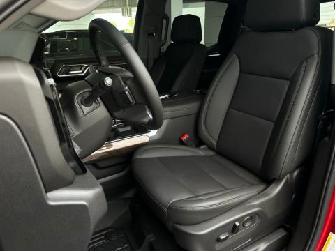 New Radiant Red Tintcoat 2026 Chevrolet Silverado 1500 RST 4WD - photo 12 - Stock #260746