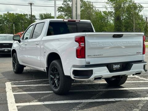 New Summit White 2026 Chevrolet Silverado 1500 RST 4WD - photo 8 - Stock #260822
