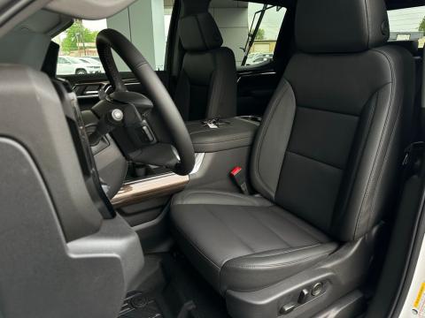 New Summit White 2026 Chevrolet Silverado 1500 LT Trail Boss 4WD - photo 12 - Stock #260756