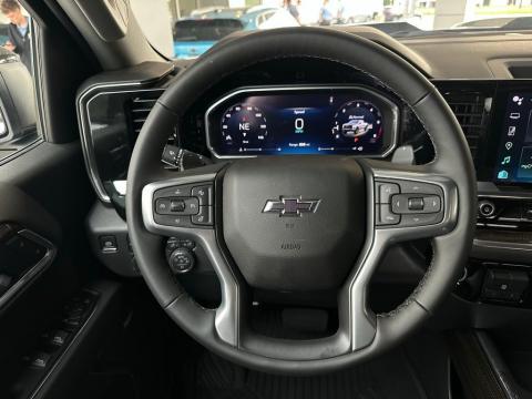 New Summit White 2026 Chevrolet Silverado 1500 LT Trail Boss 4WD - photo 18 - Stock #260756