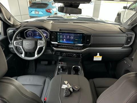 New Summit White 2026 Chevrolet Silverado 1500 LT Trail Boss 4WD - photo 19 - Stock #260756