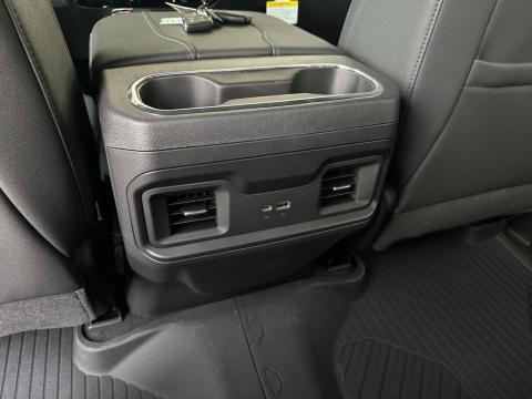 New Summit White 2026 Chevrolet Silverado 1500 LT Trail Boss 4WD - photo 21 - Stock #260756