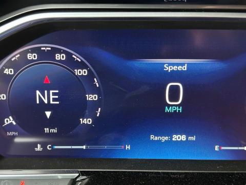 New Summit White 2026 Chevrolet Silverado 1500 LT Trail Boss 4WD - photo 22 - Stock #260756