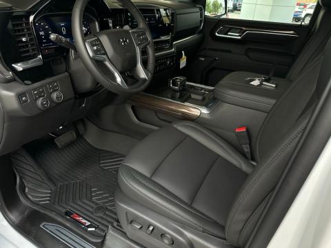 New Summit White 2026 Chevrolet Silverado 1500 LT Trail Boss 4WD - photo 9 - Stock #260756