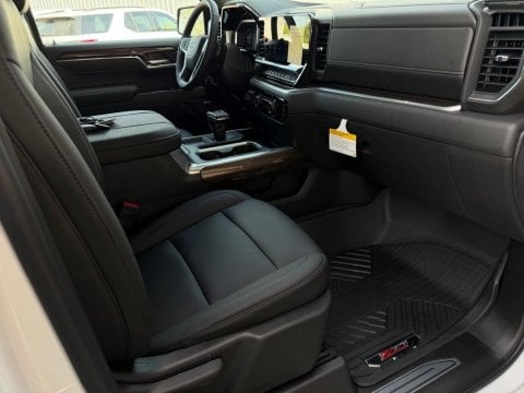 New Summit White 2026 Chevrolet Silverado 1500 LT Trail Boss 4WD - photo 14 - Stock #261319