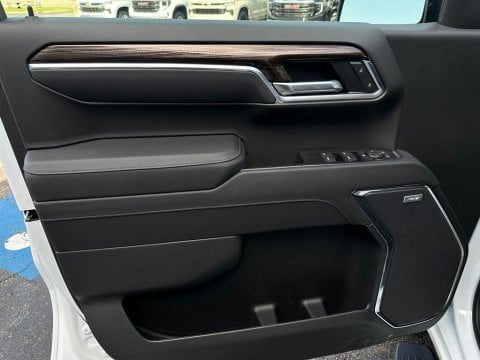 New Summit White 2026 Chevrolet Silverado 1500 LT Trail Boss 4WD - photo 10 - Stock #261030
