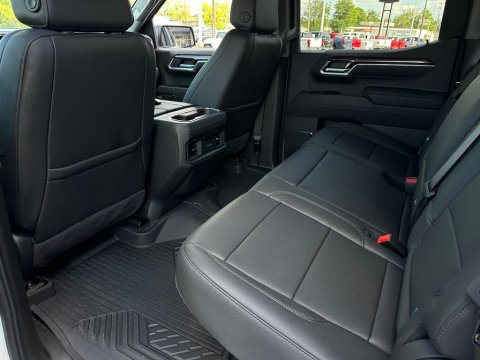 New Summit White 2026 Chevrolet Silverado 1500 LT Trail Boss 4WD - photo 14 - Stock #261030