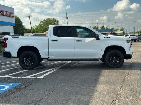 New Summit White 2026 Chevrolet Silverado 1500 LT Trail Boss 4WD - photo 4 - Stock #261030