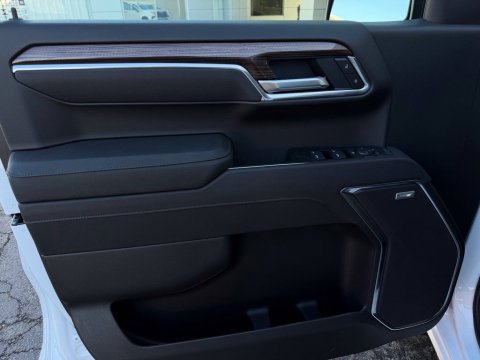 New Summit White 2026 Chevrolet Silverado 1500 LT Trail Boss 4WD - photo 11 - Stock #261418