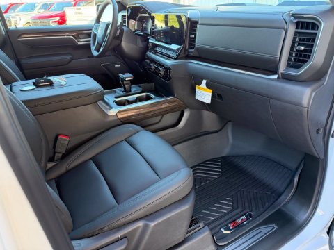 New Summit White 2026 Chevrolet Silverado 1500 LT Trail Boss 4WD - photo 16 - Stock #261418