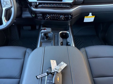 New Summit White 2026 Chevrolet Silverado 1500 LT Trail Boss 4WD - photo 21 - Stock #261418