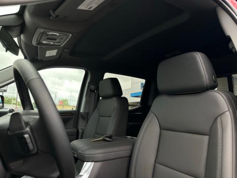 New Radiant Red Tintcoat 2026 Chevrolet Silverado 1500 LT Trail Boss 4WD - photo 13 - Stock #260875