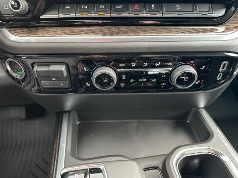 New Radiant Red Tintcoat 2026 Chevrolet Silverado 1500 LT Trail Boss 4WD - photo 24 - Stock #260875