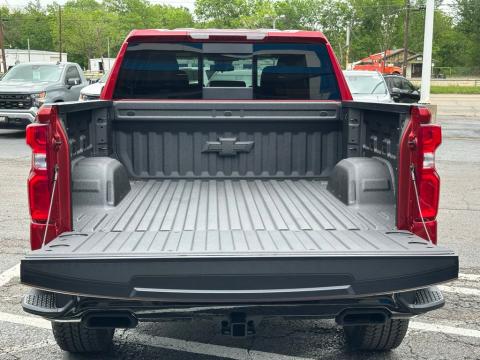 New Radiant Red Tintcoat 2026 Chevrolet Silverado 1500 LT Trail Boss 4WD - photo 6 - Stock #260875