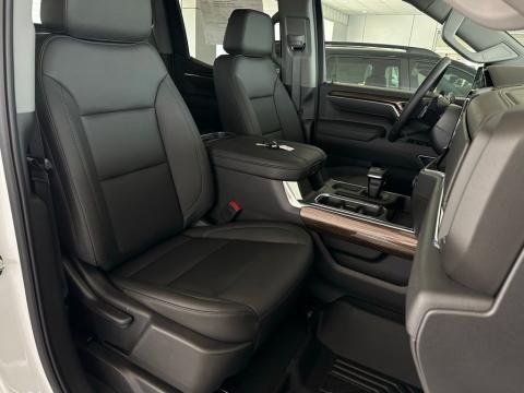 New Summit White 2026 Chevrolet Silverado 1500 LT Trail Boss 4WD - photo 16 - Stock #261068