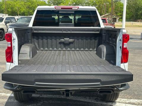 New Summit White 2026 Chevrolet Silverado 1500 LT Trail Boss 4WD - photo 6 - Stock #261068