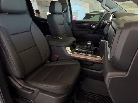 New Sterling Gray Metallic 2026 Chevrolet Silverado 1500 LT Trail Boss 4WD - photo 17 - Stock #261416