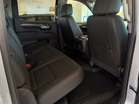 New Sterling Gray Metallic 2026 Chevrolet Silverado 1500 LT Trail Boss 4WD - photo 18 - Stock #261416