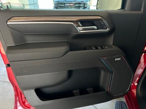 New Radiant Red Tintcoat 2026 Chevrolet Silverado 1500 LT Trail Boss 4WD - photo 10 - Stock #260745