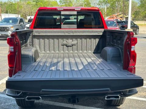 New Radiant Red Tintcoat 2026 Chevrolet Silverado 1500 LT Trail Boss 4WD - photo 6 - Stock #260745