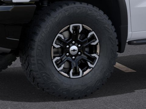 New Summit White 2026 Chevrolet Silverado 1500 ZR2 4WD - photo 9 - Stock #261424