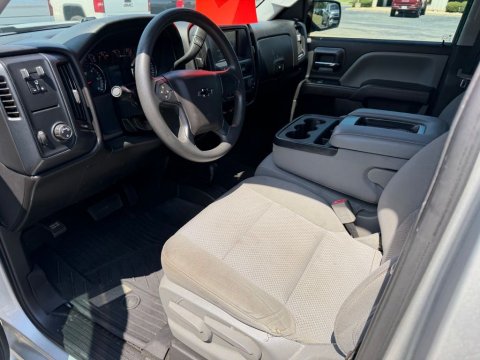 Pre-Owned Silver Ice Metallic 2018 Chevrolet Silverado 1500 Custom 4WD - photo 11 - Stock #X2545