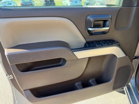 Pre-Owned Pepperdust Metallic 2017 Chevrolet Silverado 1500 LT 4WD - photo 11 - Stock #X2591