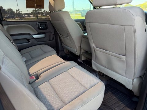 Pre-Owned Pepperdust Metallic 2017 Chevrolet Silverado 1500 LT 4WD - photo 18 - Stock #X2591