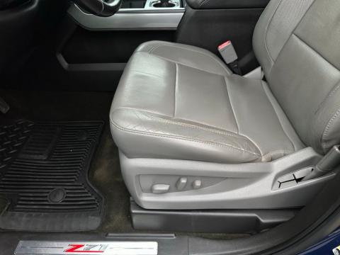 Pre-Owned Deep Ocean Blue Metallic 2015 Chevrolet Silverado 1500 LTZ 4WD - photo 13 - Stock #X2455