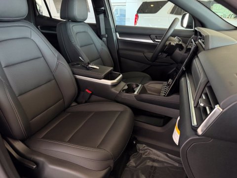 New Ebony Twilight Metallic 2027 GMC Terrain Elevation FWD - photo 18 - Stock #270035