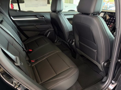 New Ebony Twilight Metallic 2027 GMC Terrain Elevation FWD - photo 19 - Stock #270035