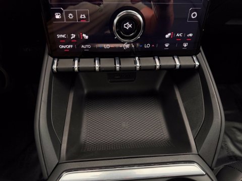 New Ebony Twilight Metallic 2027 GMC Terrain Elevation FWD - photo 26 - Stock #270035