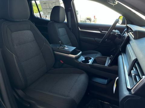 New Ebony Twilight Metallic 2026 GMC Terrain Elevation FWD - photo 17 - Stock #260759