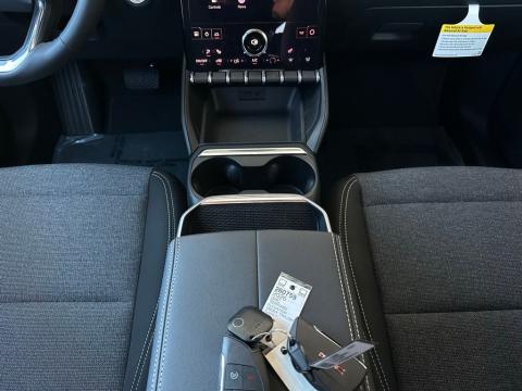 New Ebony Twilight Metallic 2026 GMC Terrain Elevation FWD - photo 21 - Stock #260759