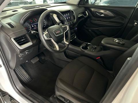Pre-Owned Summit White 2024 GMC Terrain SLE FWD - photo 11 - Stock #260961A