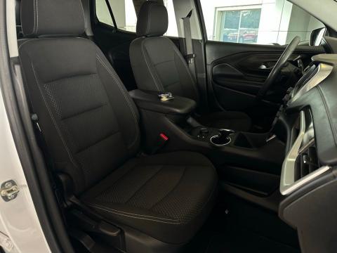 Pre-Owned Summit White 2024 GMC Terrain SLE FWD - photo 18 - Stock #260961A