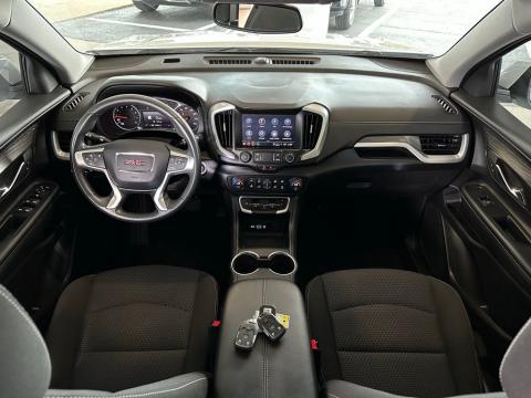 Pre-Owned Summit White 2024 GMC Terrain SLE FWD - photo 21 - Stock #260961A