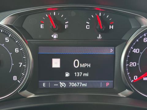 Pre-Owned Summit White 2024 GMC Terrain SLE FWD - photo 24 - Stock #260961A