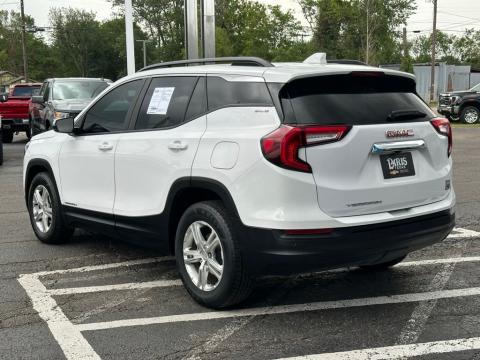 Pre-Owned Summit White 2024 GMC Terrain SLE FWD - photo 7 - Stock #260961A