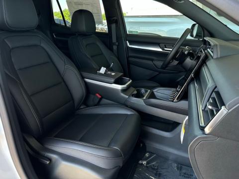 New Summit White 2026 GMC Terrain Elevation FWD - photo 17 - Stock #260931