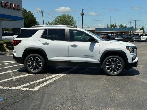 New Summit White 2026 GMC Terrain Elevation FWD - photo 4 - Stock #260931