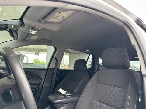 Pre-Owned Summit White 2022 GMC Terrain SLE FWD - photo 13 - Stock #260150A