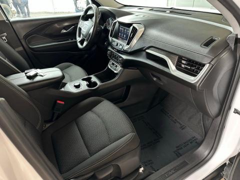 Pre-Owned Summit White 2022 GMC Terrain SLE FWD - photo 14 - Stock #260150A