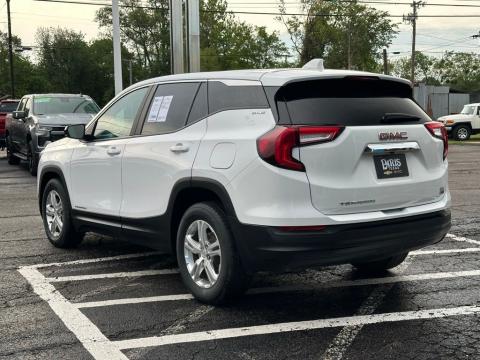 Pre-Owned Summit White 2022 GMC Terrain SLE FWD - photo 7 - Stock #260150A
