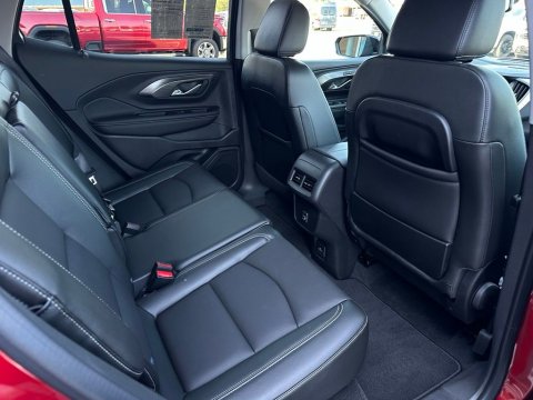 Pre-Owned Volcanic Red Tintcoat 2024 GMC Terrain SLT AWD - photo 18 - Stock #260897B