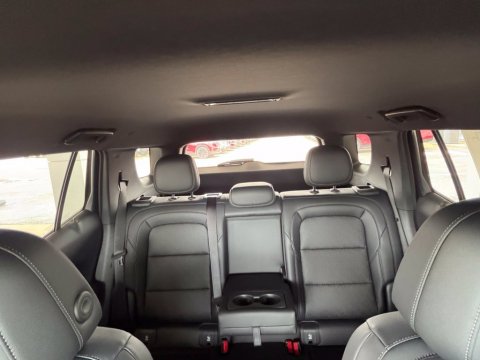 New Mosaic Black Metallic 2027 Chevrolet Equinox LT FWD - photo 27 - Stock #270058