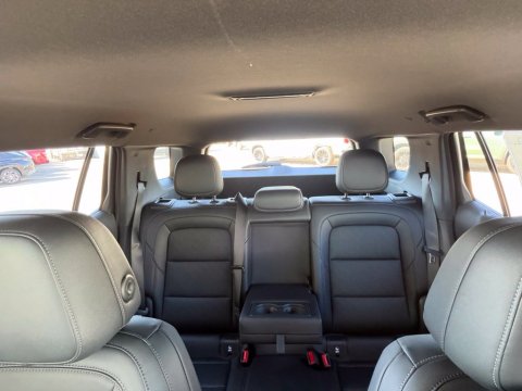 New Radiant Red Tintcoat 2027 Chevrolet Equinox LT FWD - photo 27 - Stock #270077